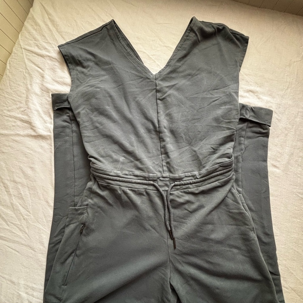 Patagonia Gray Jumpsuit with V-Neck and Relaxed Fit